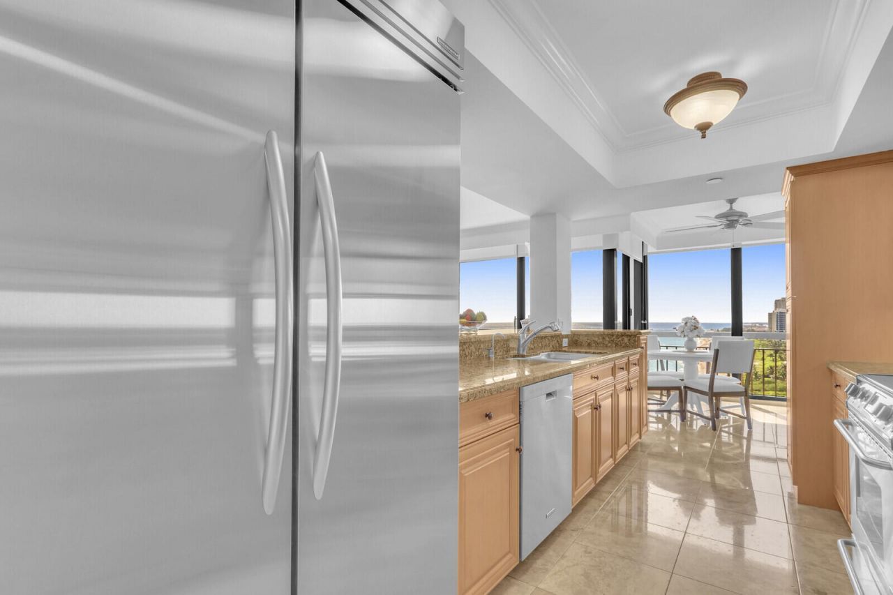 4000 N Ocean Drive, Unit 1702, Singer Island, FL 33404 Photo