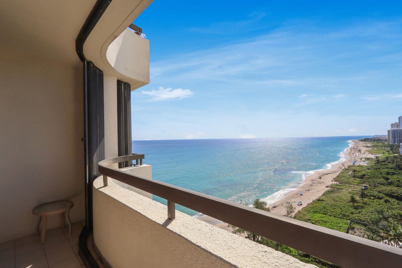 4000 N Ocean Drive, Unit 1702, Singer Island, FL 33404 Photo