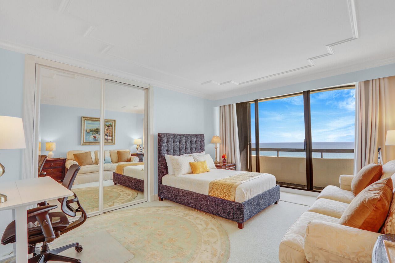 4000 N Ocean Drive, Unit 1702, Singer Island, FL 33404 Photo