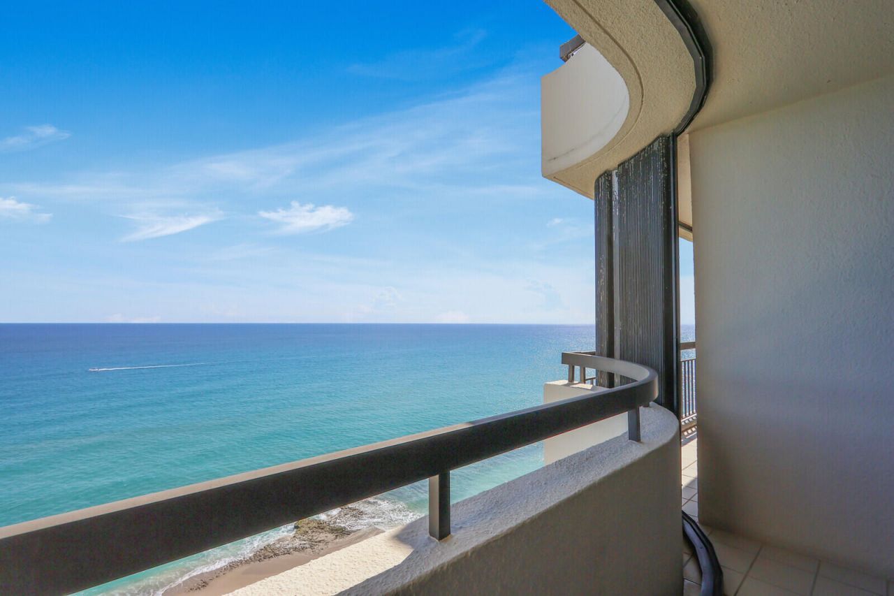4000 N Ocean Drive, Unit 1702, Singer Island, FL 33404 Photo