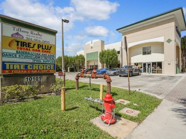 10101 W Lantana Road, Lake Worth, FL 33449