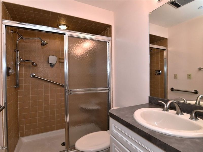 27500 Cedar Road, Unit 403, Beachwood, OH 44122 Photo 16