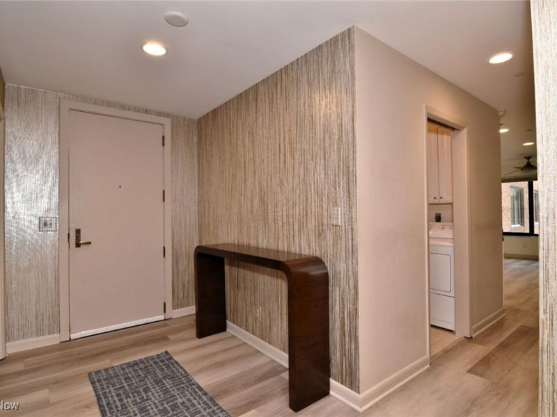 27500 Cedar Road, Unit 403, Beachwood, OH 44122 Photo 2