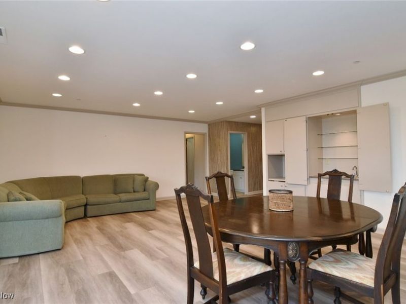 27500 Cedar Road, Unit 403, Beachwood, OH 44122 Photo 3