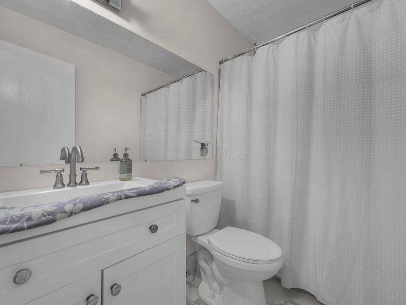 2292 Laurelwood Drive, Unit 2292L, Columbus, OH 43229 Photo 21