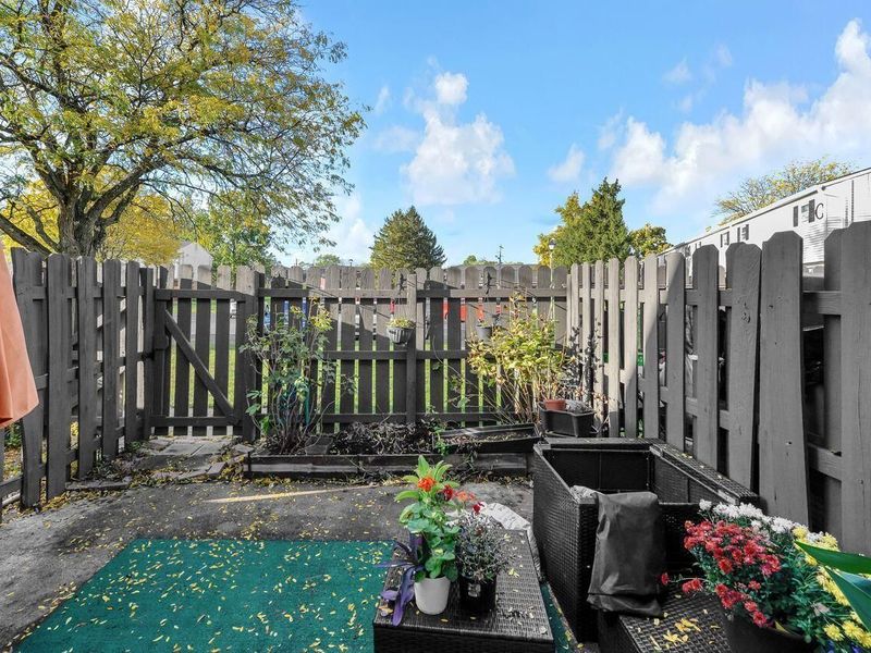 2292 Laurelwood Drive, Unit 2292L, Columbus, OH 43229 Photo 25