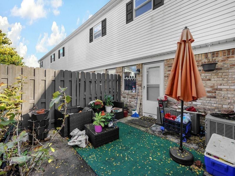 2292 Laurelwood Drive, Unit 2292L, Columbus, OH 43229 Photo 26