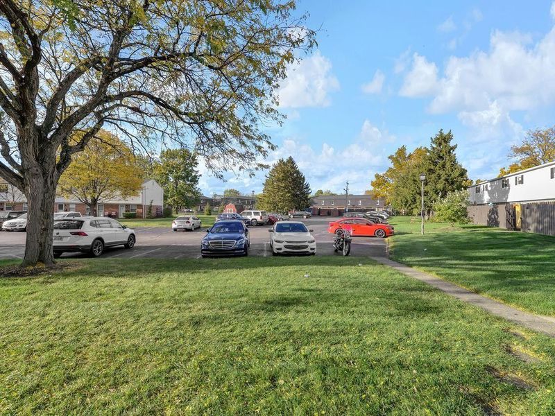 2292 Laurelwood Drive, Unit 2292L, Columbus, OH 43229 Photo 30