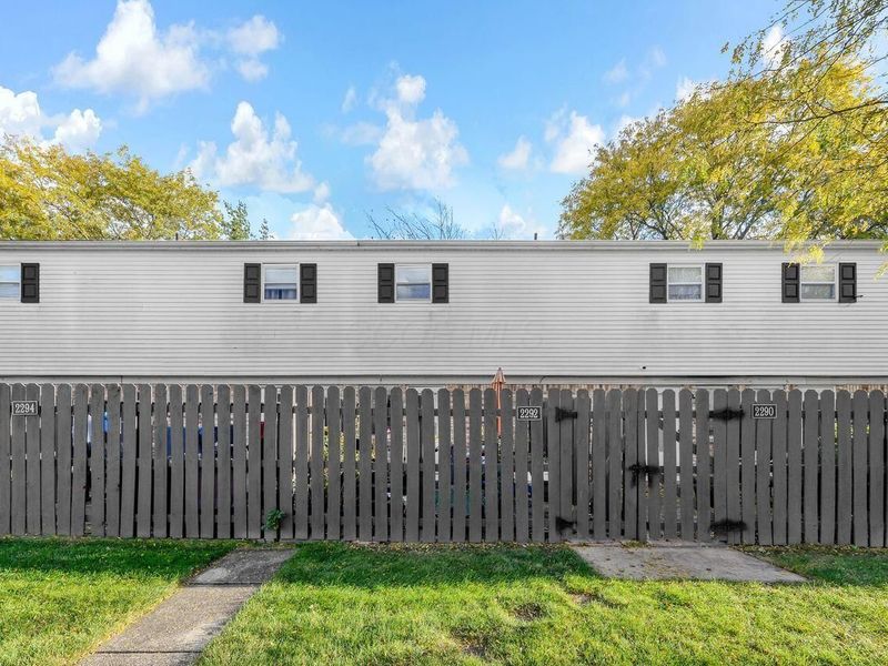 2292 Laurelwood Drive, Unit 2292L, Columbus, OH 43229 Photo 31