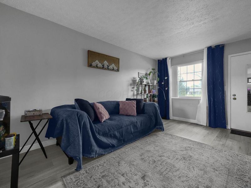 2292 Laurelwood Drive, Unit 2292L, Columbus, OH 43229 Photo 7