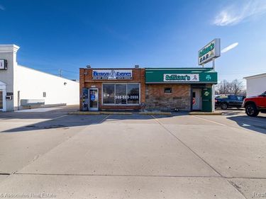 18228 E 9 Mile Road , Eastpointe, MI 48021