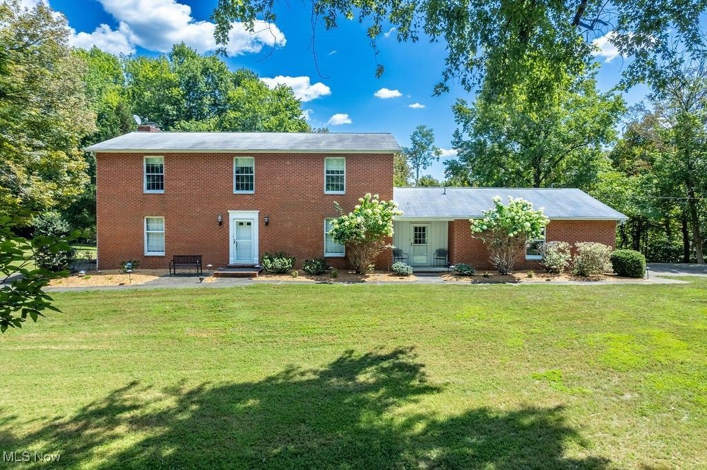 1252 New England Ridge Road, Washington, WV 26181 Main Photo