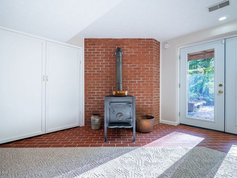 1252 New England Ridge Road, Washington, WV 26181 Photo 38