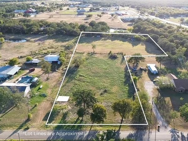 194 S 5th Street , Axtell, TX 76624