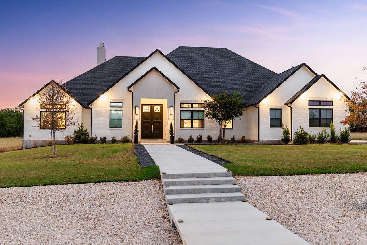 132 Blessing Ranch Estates Dr, Liberty Hill, TX 78642 Main Photo