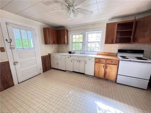 176 2nd Street, Ronda, NC 28670