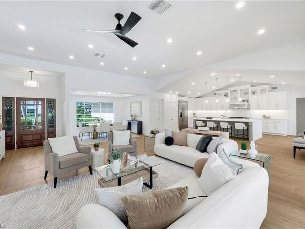 12888 Valewood DR, NAPLES, FL 34119