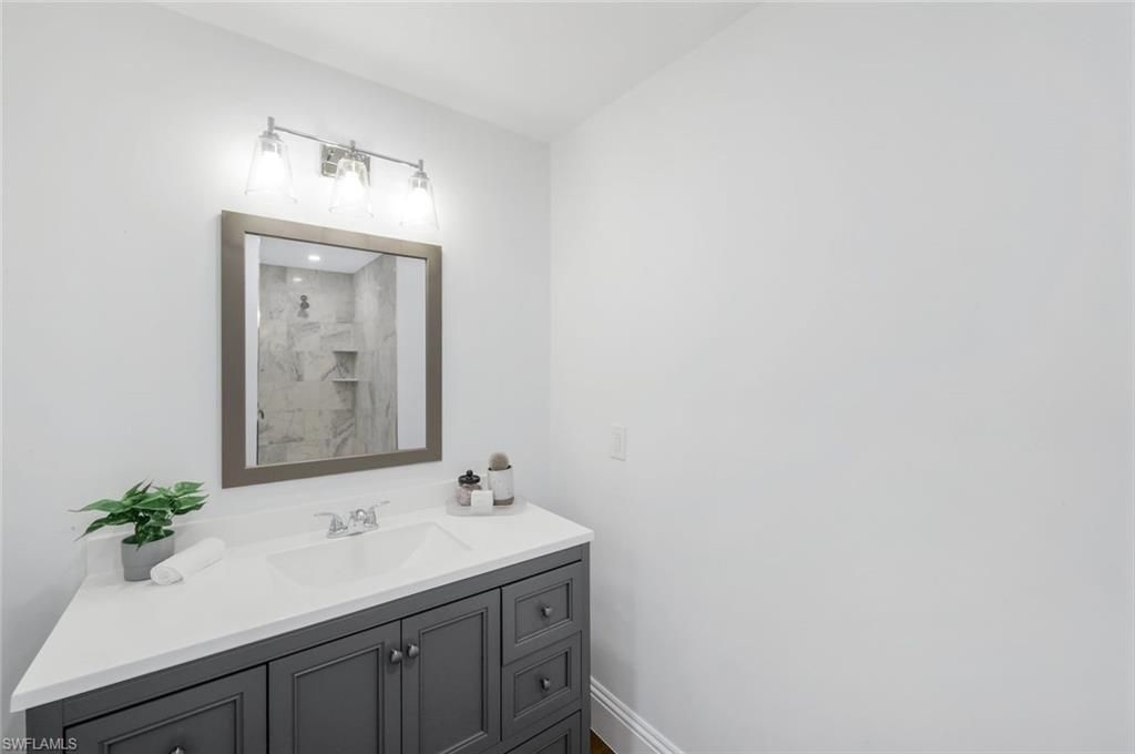 12888 Valewood Dr, Naples, FL 34119 Photo