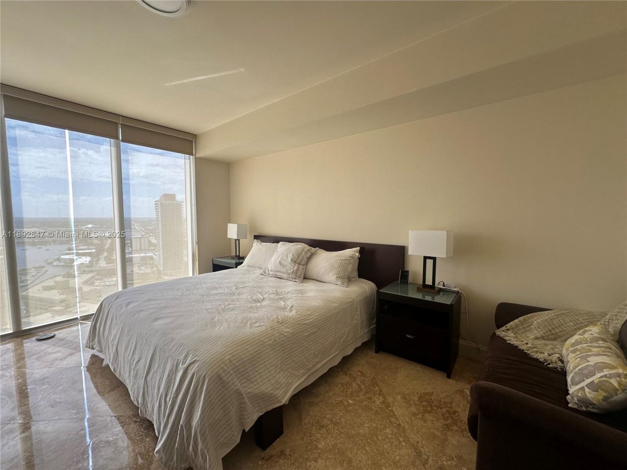 1800 S Ocean Dr, Unit 2707, Hallandale Beach, FL 33009 Photo