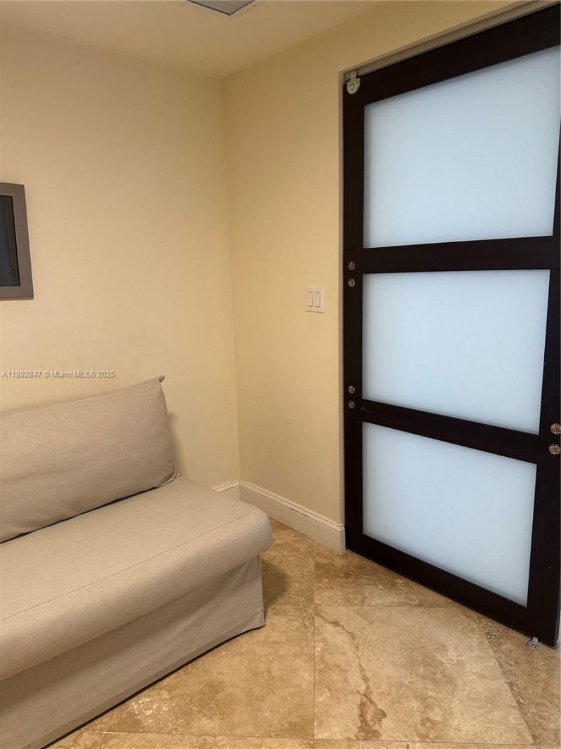 1800 S Ocean Dr, Unit 2707, Hallandale Beach, FL 33009 Photo