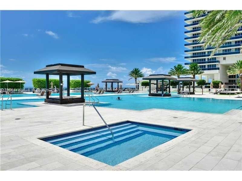 1800 S Ocean Dr, Unit 2707, Hallandale Beach, FL 33009 Photo