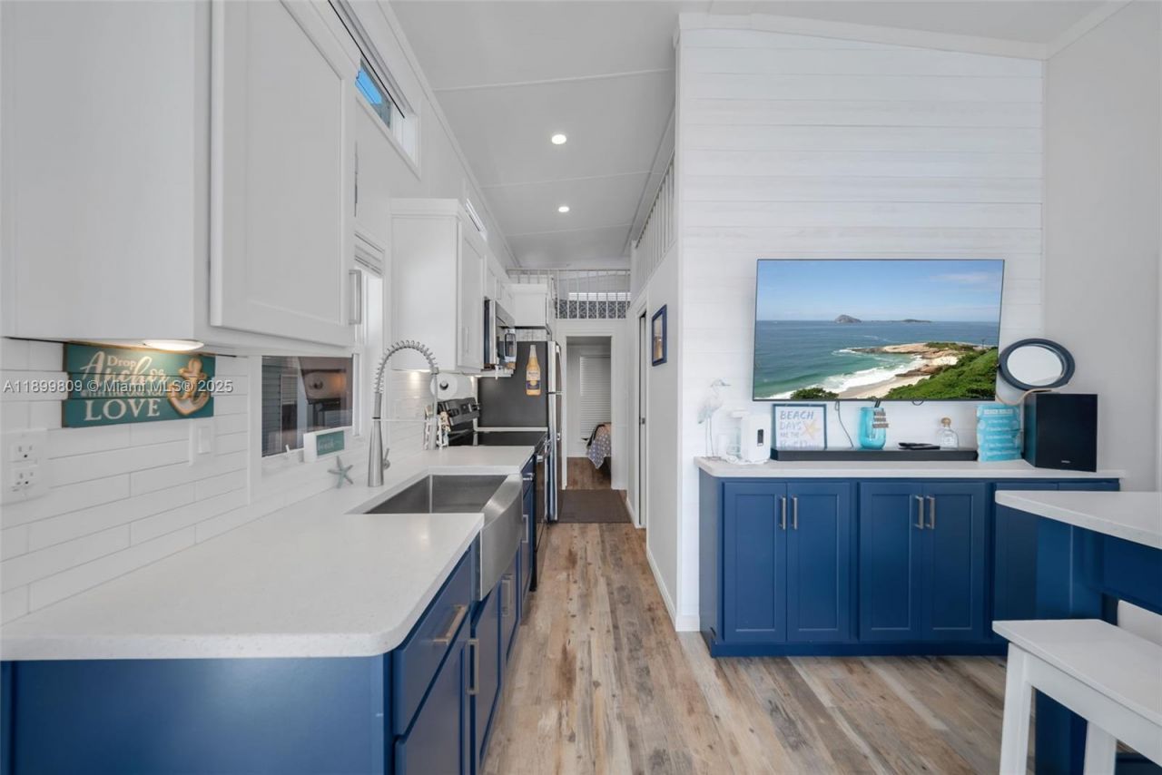 325 Calusa St  Lot 318, Key Largo, FL 33037 Photo