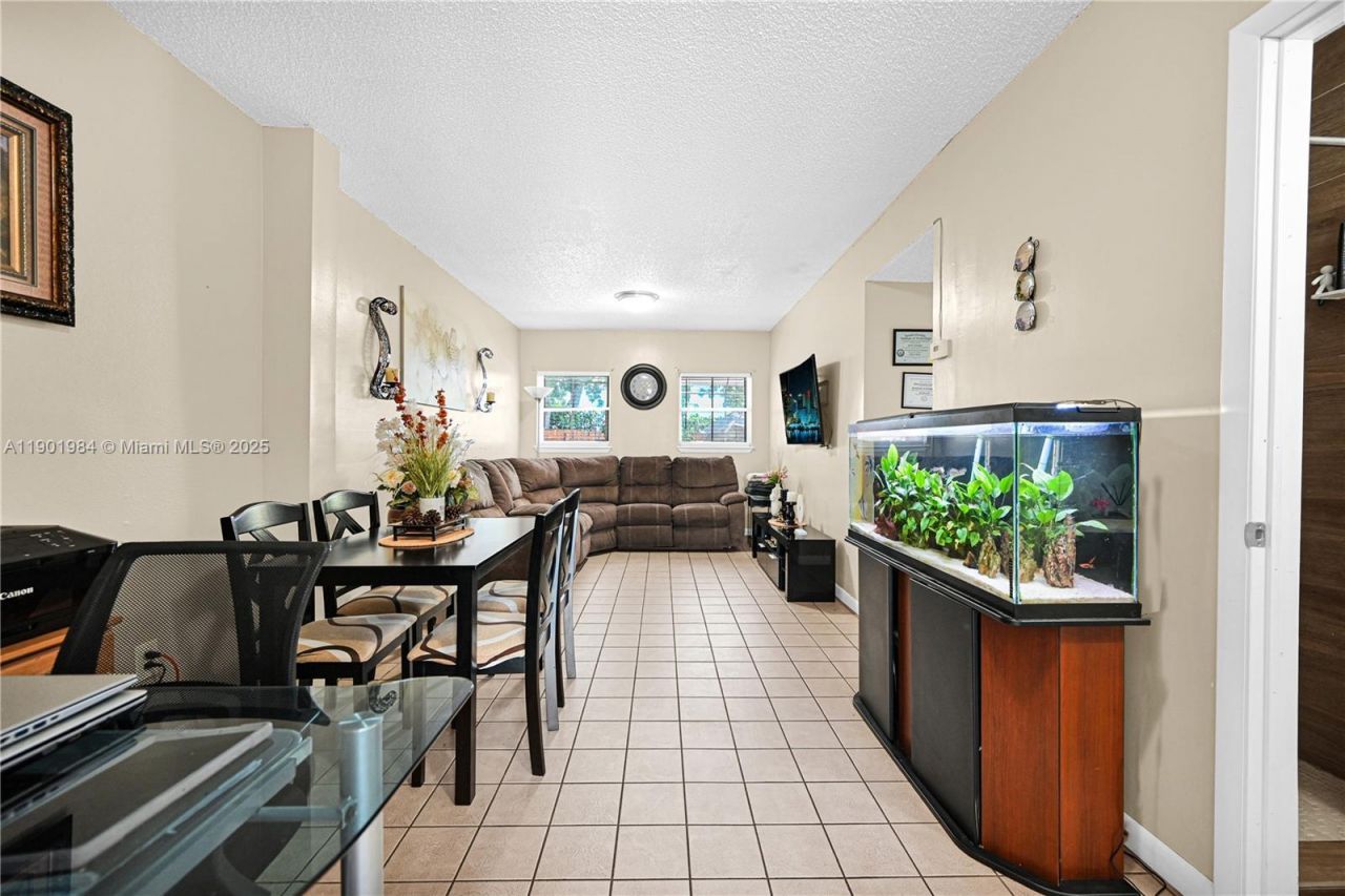 11953 SW 268th Ter, Miami, FL 33032 Photo