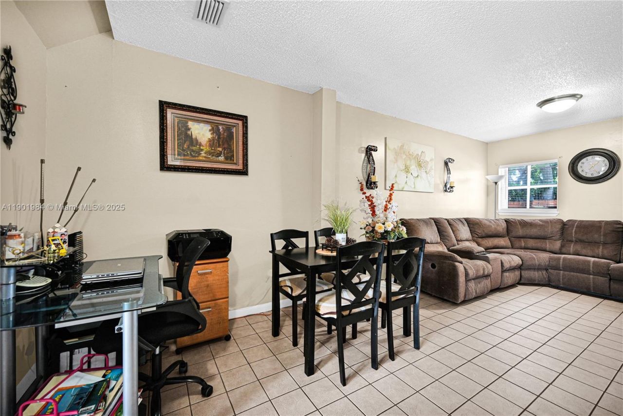 11953 SW 268th Ter, Miami, FL 33032 Photo