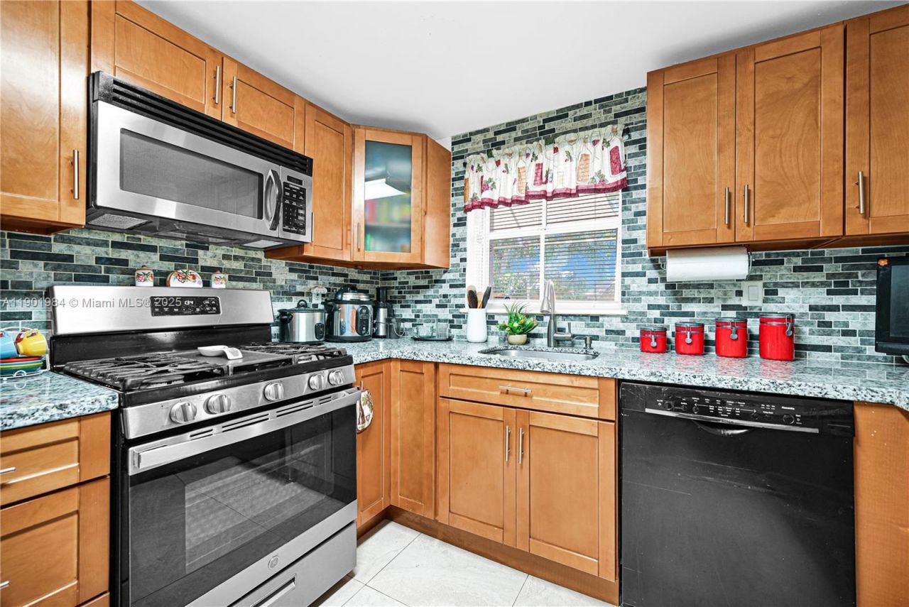 11953 SW 268th Ter, Miami, FL 33032 Photo