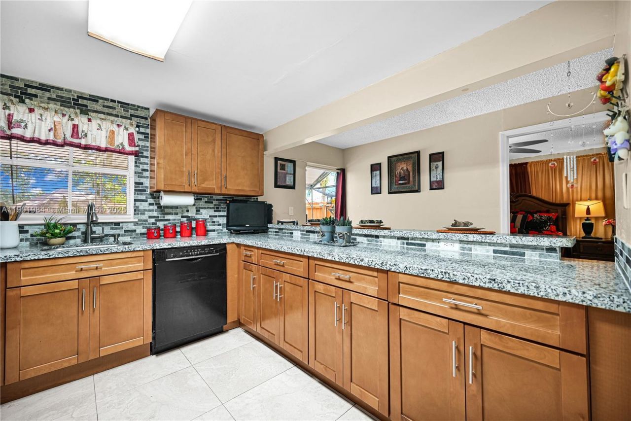 11953 SW 268th Ter, Miami, FL 33032 Photo