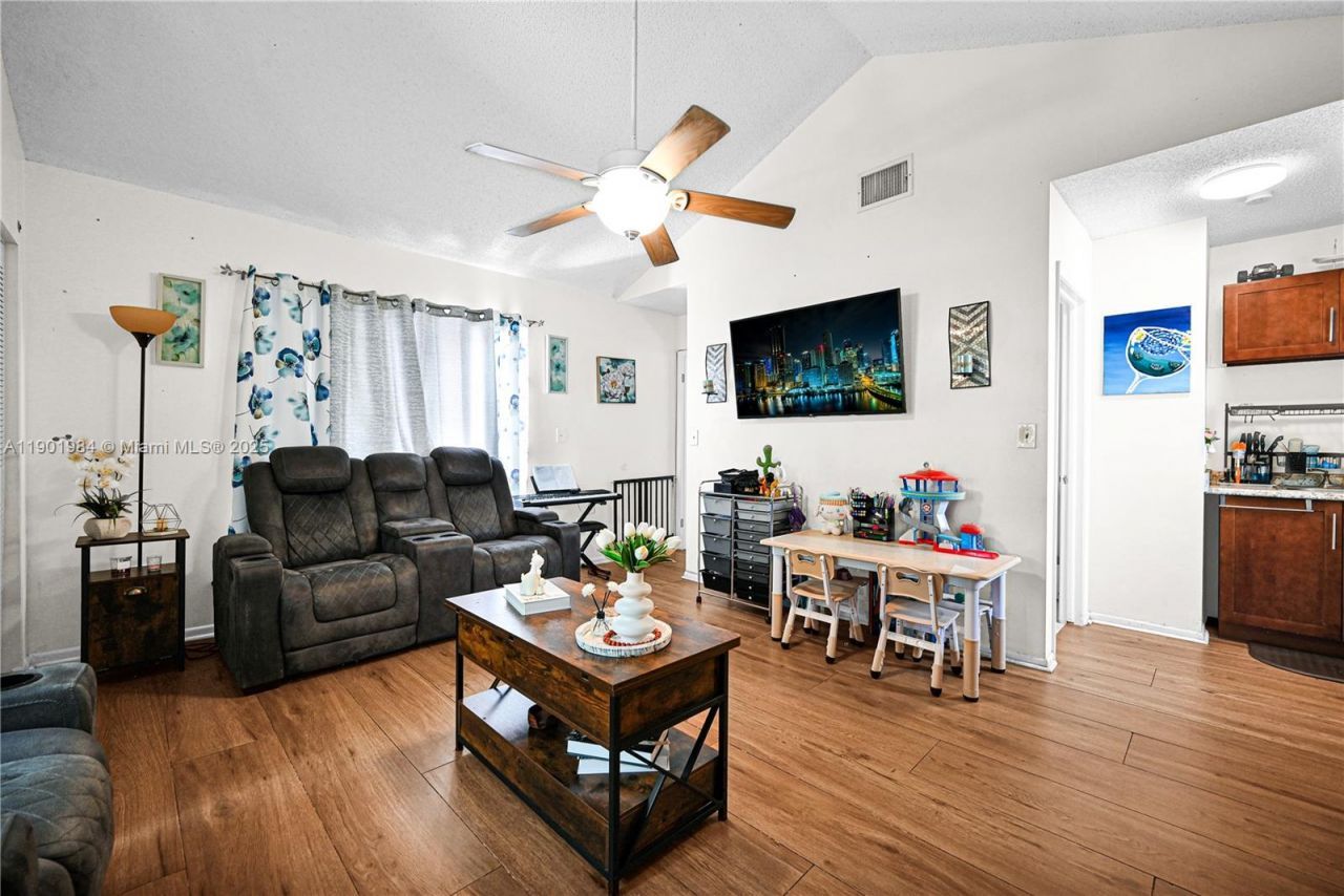 11953 SW 268th Ter, Miami, FL 33032 Photo