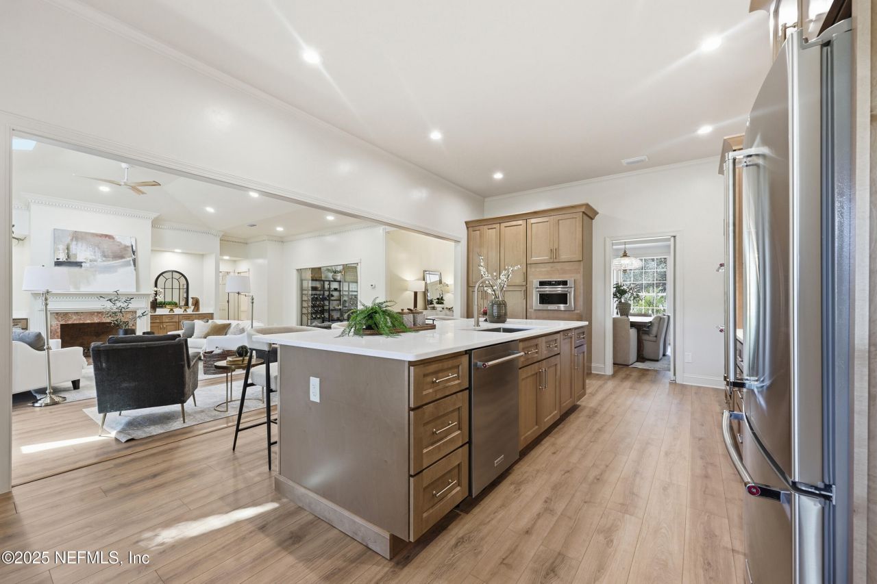 8127 Middle Fork Lane, Jacksonville, FL 32256 Photo