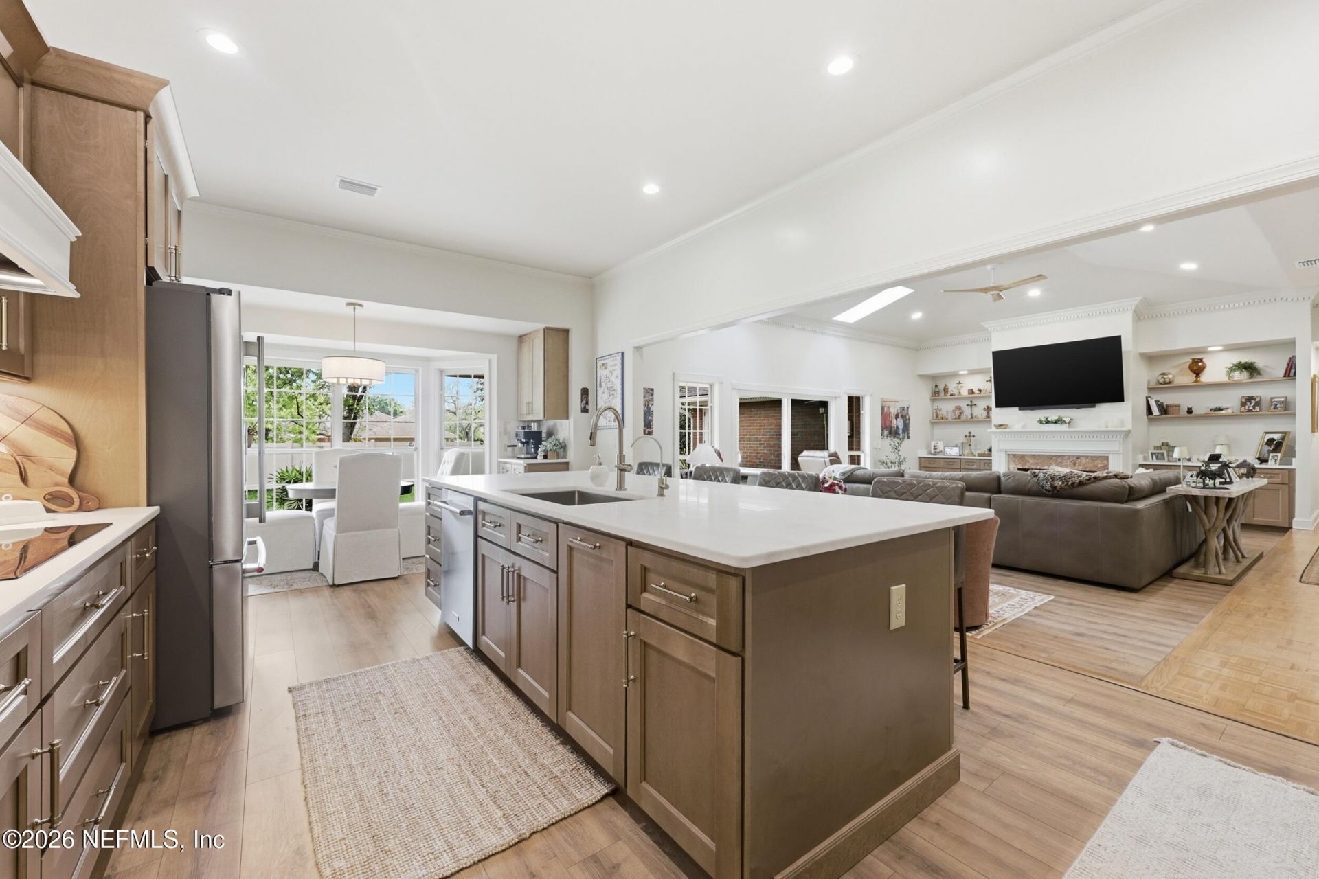 8127 Middle Fork Lane, Jacksonville, FL 32256 Photo