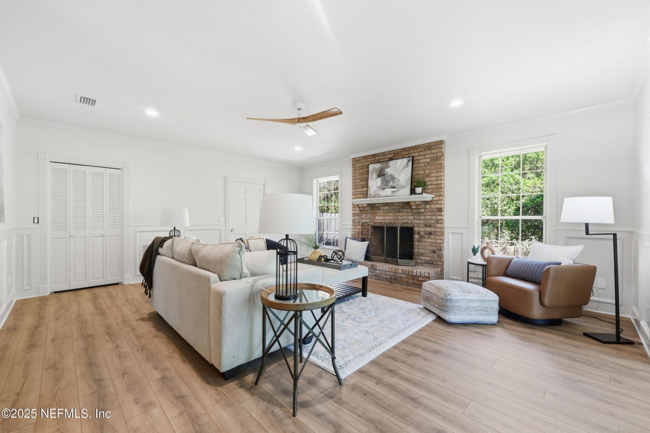 8127 Middle Fork Lane, Jacksonville, FL 32256 Photo