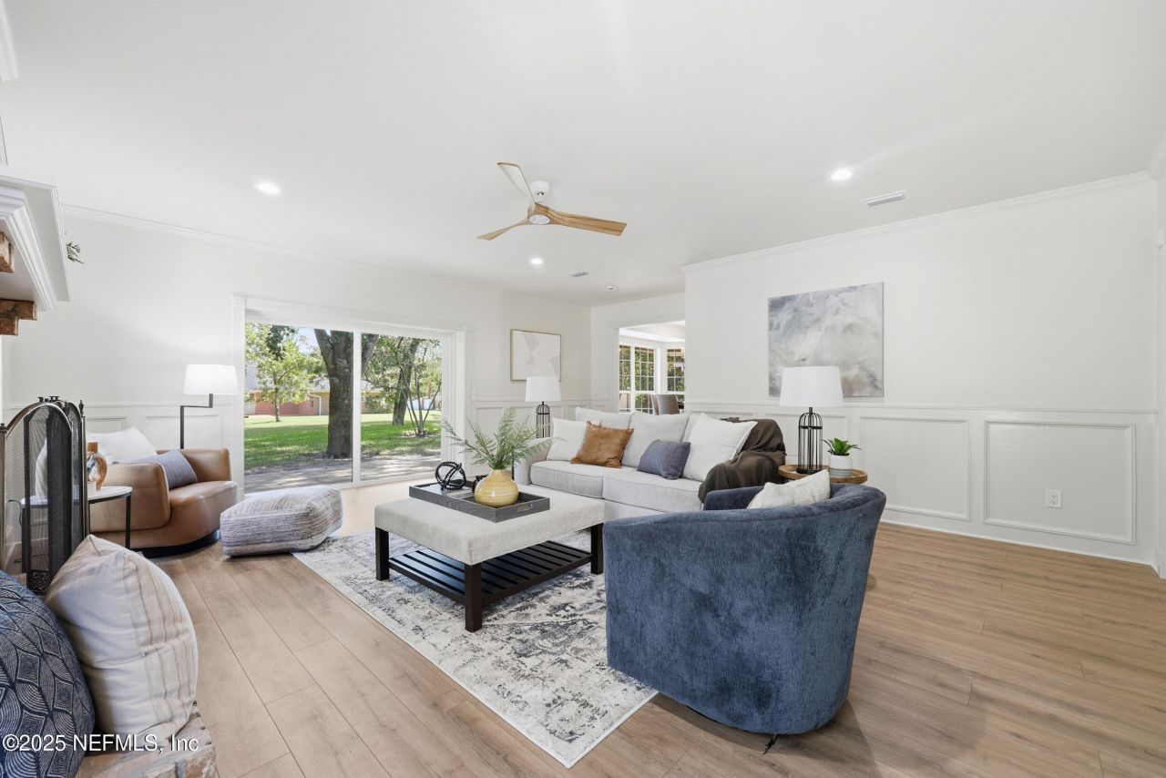 8127 Middle Fork Lane, Jacksonville, FL 32256 Photo