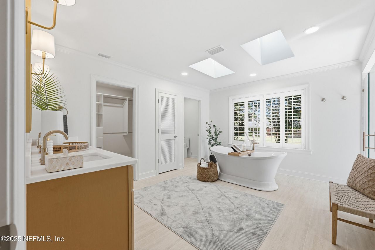 8127 Middle Fork Lane, Jacksonville, FL 32256 Photo