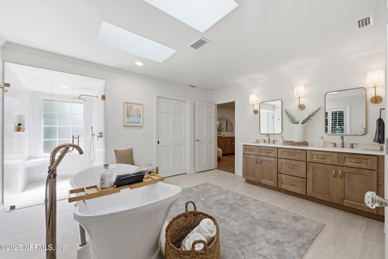 8127 Middle Fork Lane, Jacksonville, FL 32256 Photo