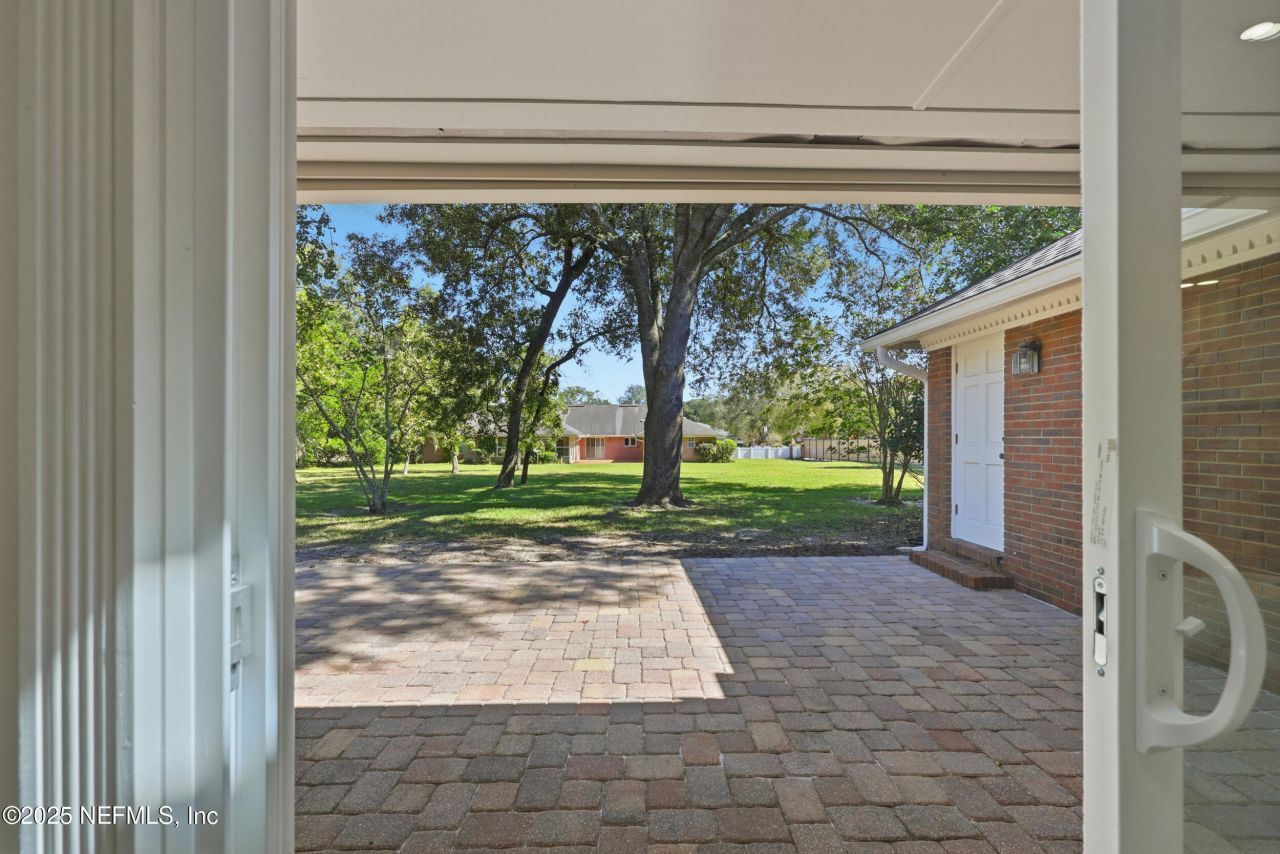 8127 Middle Fork Lane, Jacksonville, FL 32256 Photo