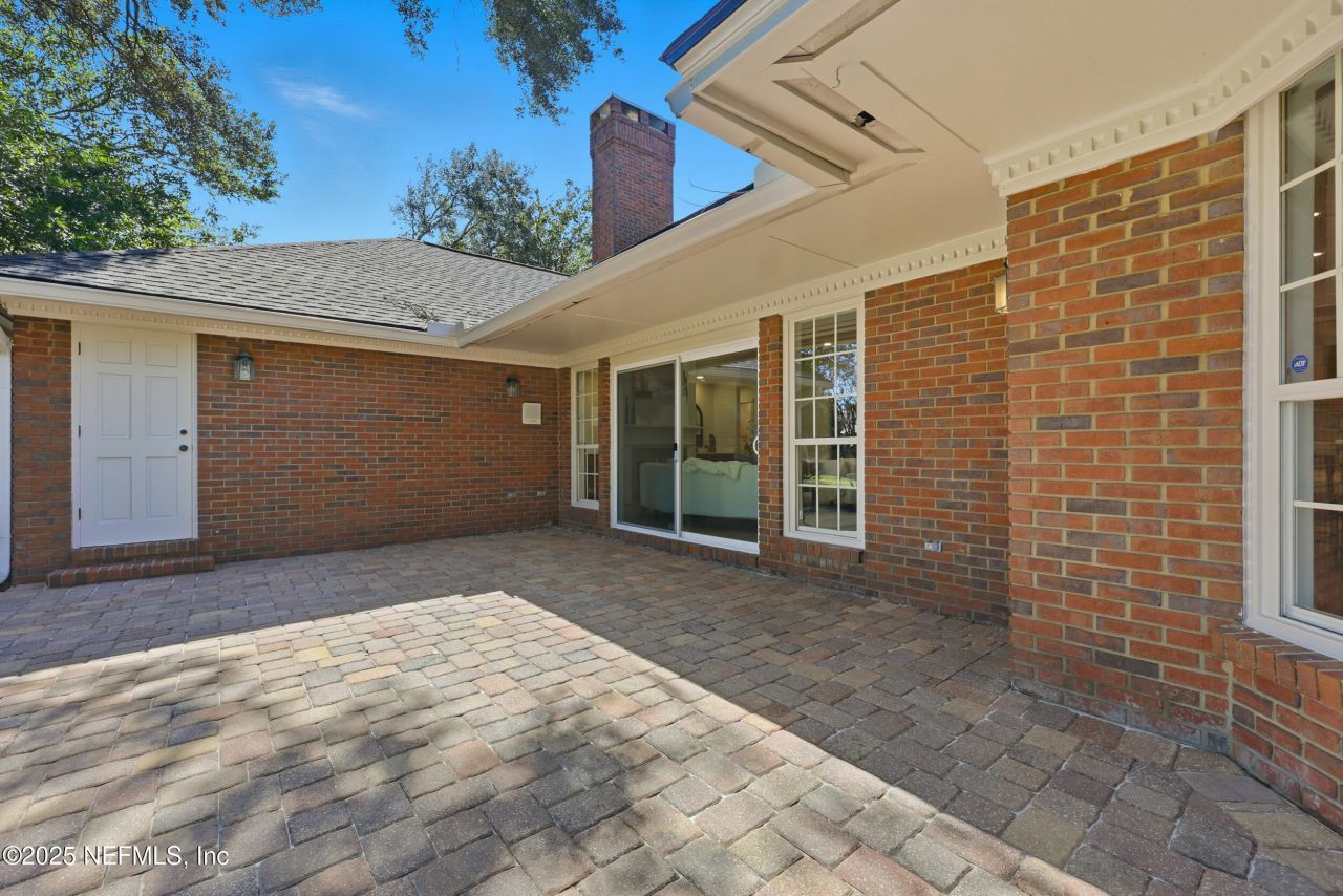 8127 Middle Fork Lane, Jacksonville, FL 32256 Photo