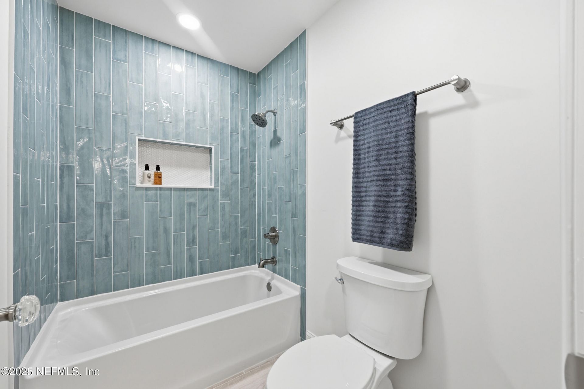 8127 Middle Fork Lane, Jacksonville, FL 32256 Photo