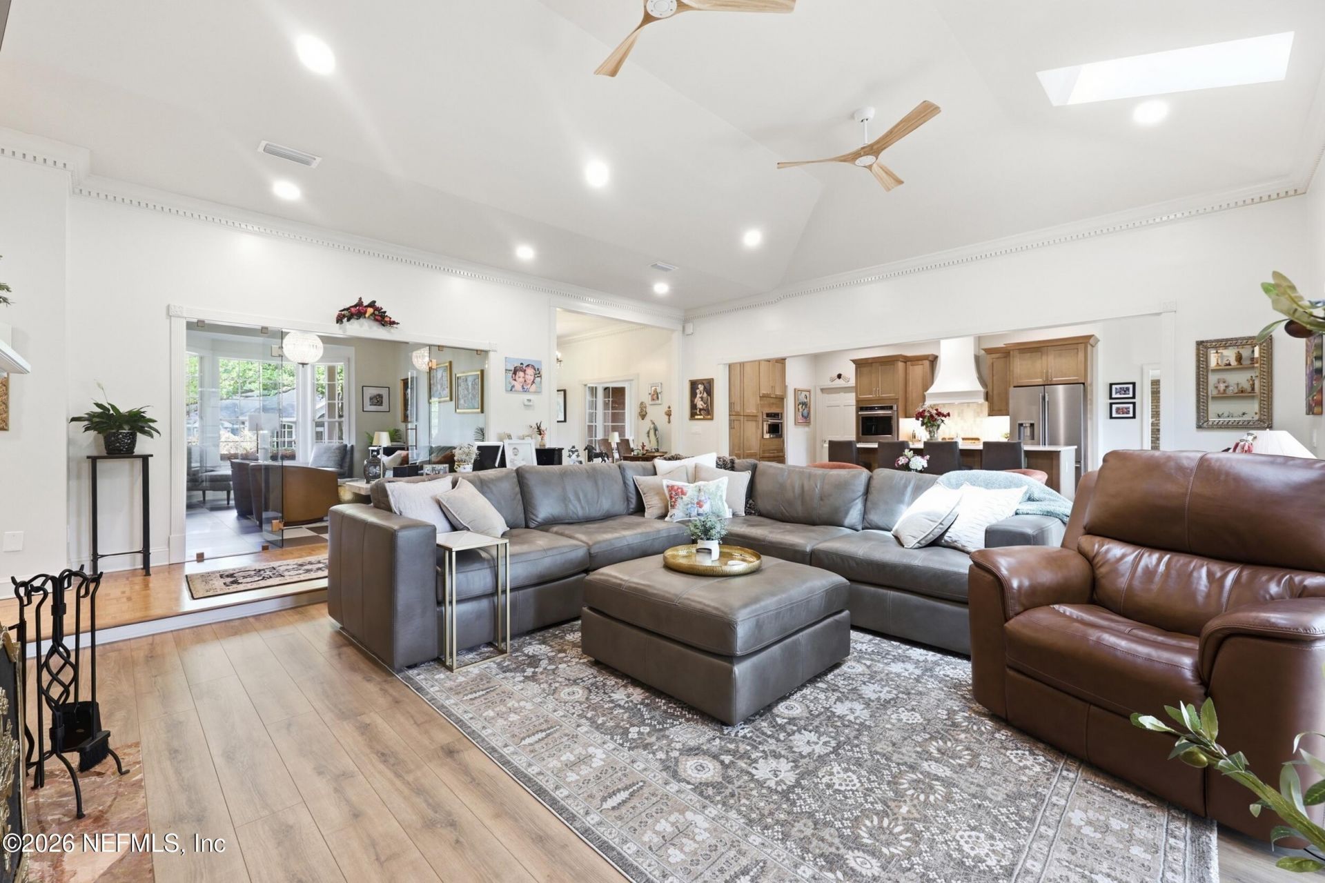 8127 Middle Fork Lane, Jacksonville, FL 32256 Photo