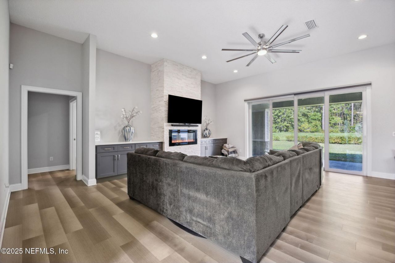 9818 Kings Crossing Drive, Jacksonville, FL 32219 Photo