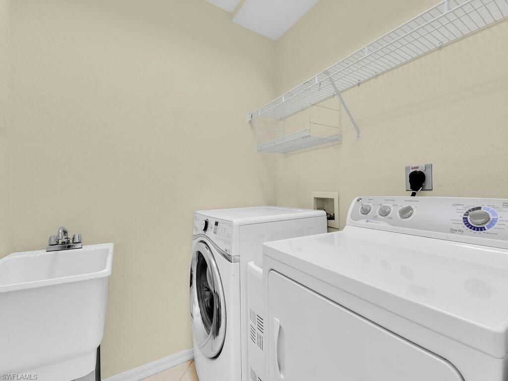 2012 Oxford Ridge Cir, Lehigh Acres, FL 33973 Photo