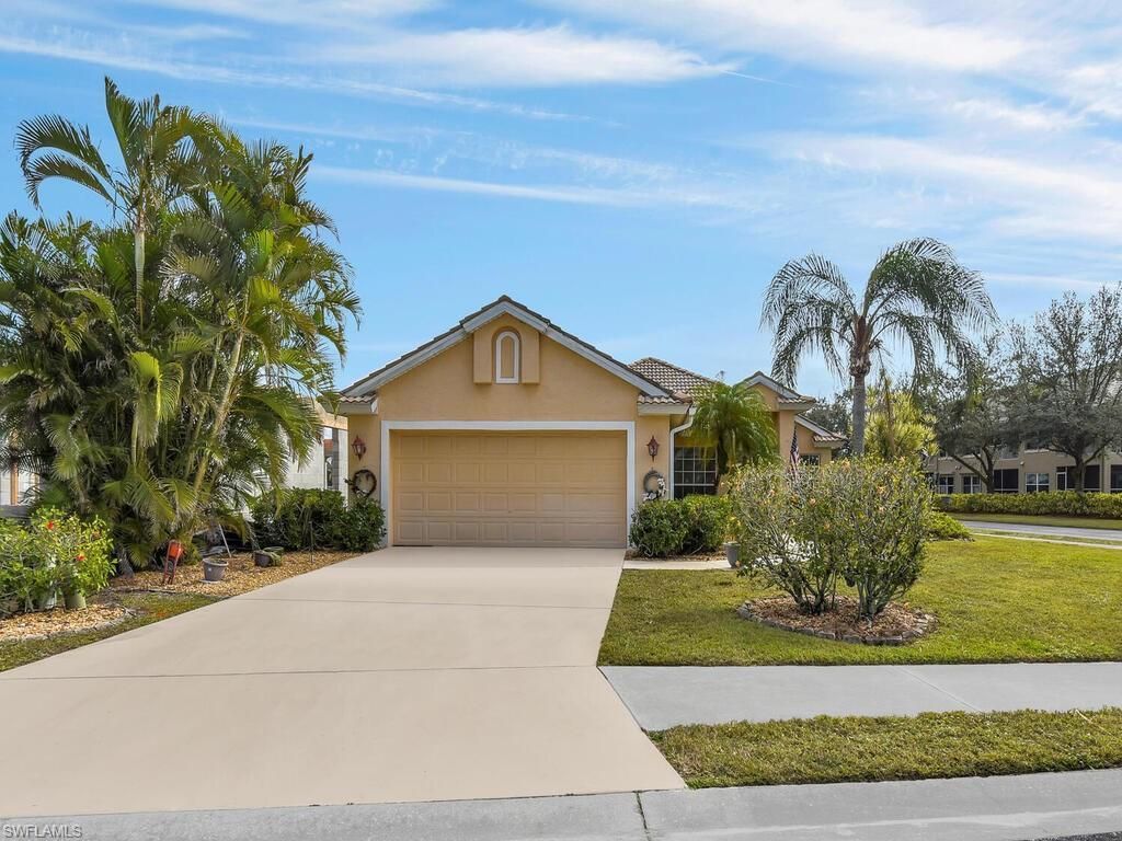 2012 Oxford Ridge Cir, Lehigh Acres, FL 33973 Photo