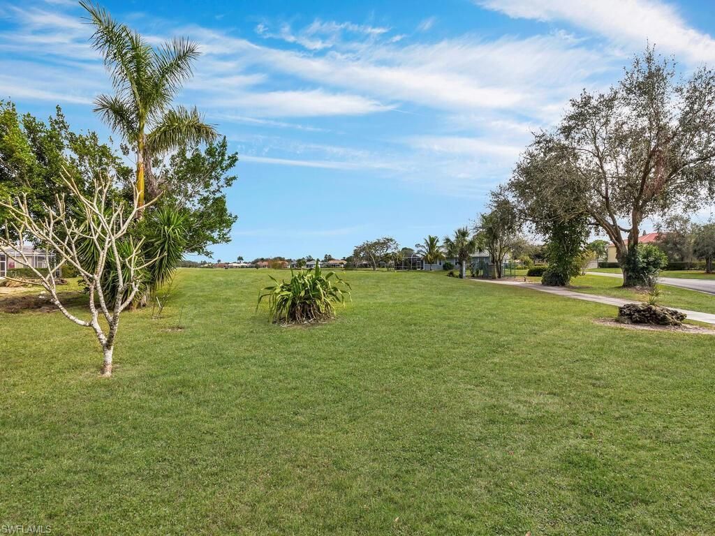 2012 Oxford Ridge Cir, Lehigh Acres, FL 33973 Photo