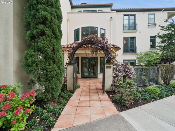 3328 SW BARBUR BLVD, Unit 5, Portland, OR 97239