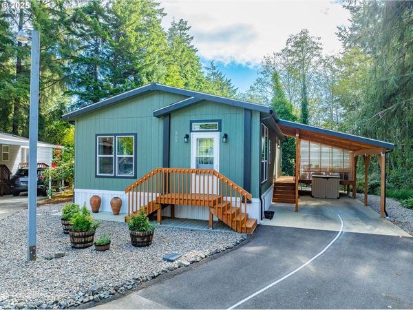 565 SHOREPINES CT, Coos Bay, OR 97420