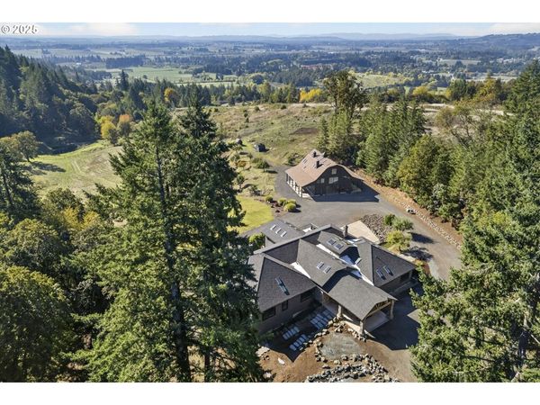 32520 NE CORRAL CREEK RD, Newberg, OR 97132