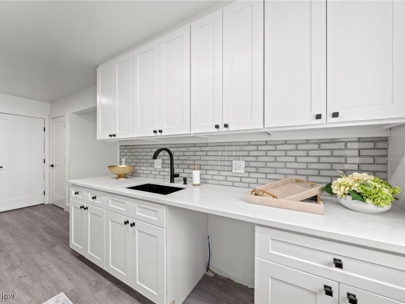 375 Big Bend Circle, Barberton, OH 44203 Photo 16