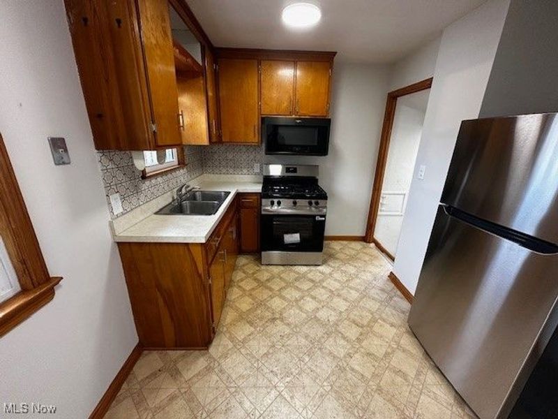 1648 Douglas Road, Wickliffe, OH 44092 Photo 12